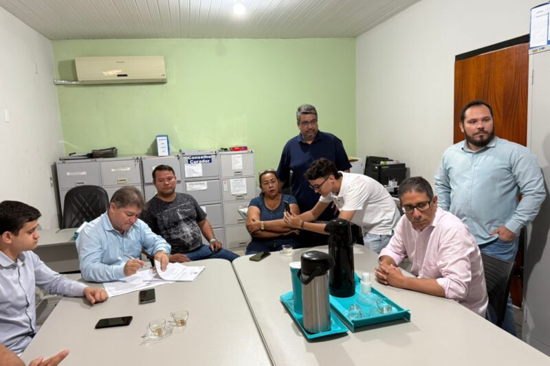 Prefeito Edilson Magro participa de evento no Instituto Municipal de Previdência Social