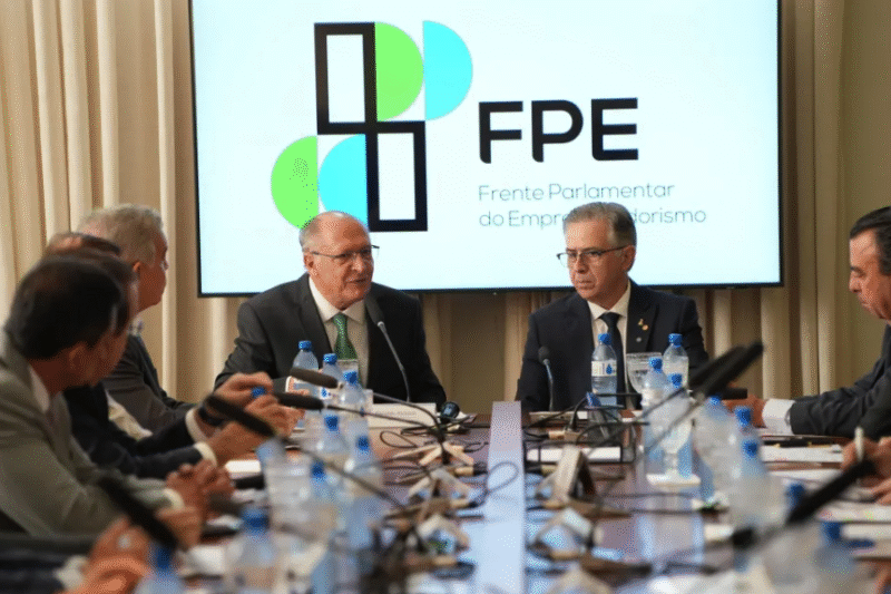 Alckmin sobre escala 6×1: redução da jornada é uma tendência mundial