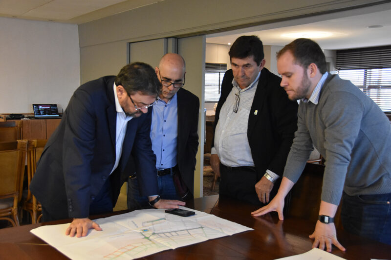 Longen e prefeito de Inocência avançam discussões sobre Sesi e Senai no município
