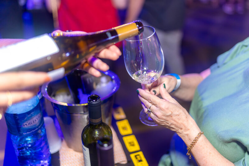 Frio aumenta o consumo de vinho e pede harmonização perfeita com os mais diferentes queijos