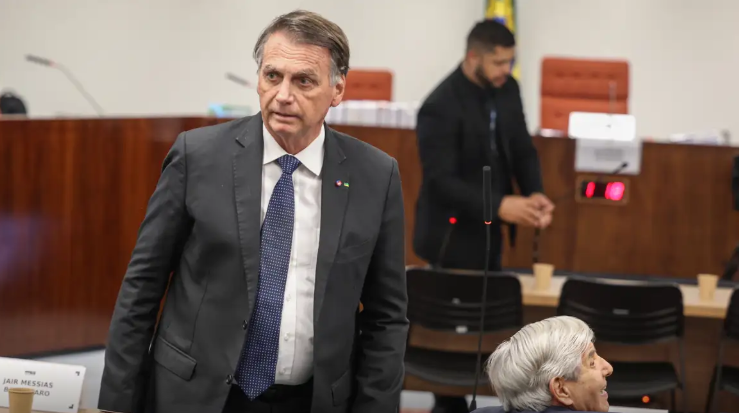 Defesa de Bolsonaro recorre contra prisão domiciliar