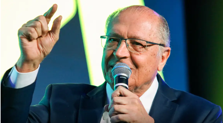 Plano de contingência ao tarifaço deve sair até terça, diz Alckmin
