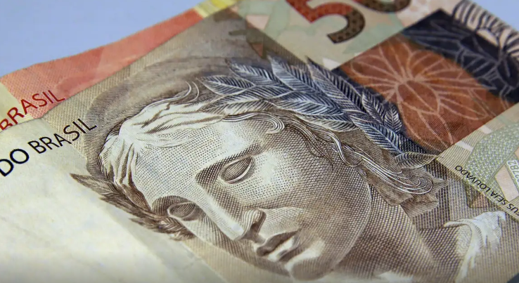 Renda do 0,1% mais rico cresce cinco vezes mais que a média geral