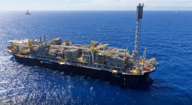 Petrobras libera início da construção de quatro navios