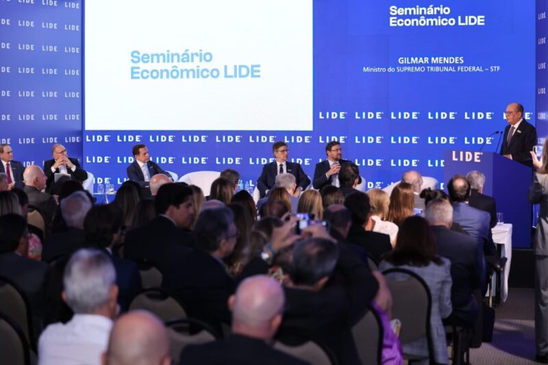 Longen discute futuro do trabalho em seminário com Gilmar Mendes e Paulo Gonet
