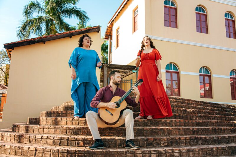 Trio Opus Vivare grava clipe de música clássica com cantoras inspirado na Avenida Afonso Pena