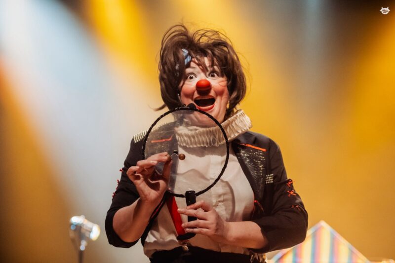Mixi Pé na Estrada leva circo e teatro para 5 cidades do Estado no mês da Primeira Infância