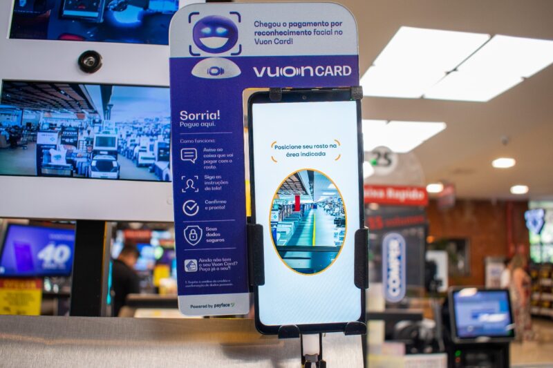 Grupo Pereira lança pagamento por reconhecimento facial em parceria com o Payface no Comper Itanhangá