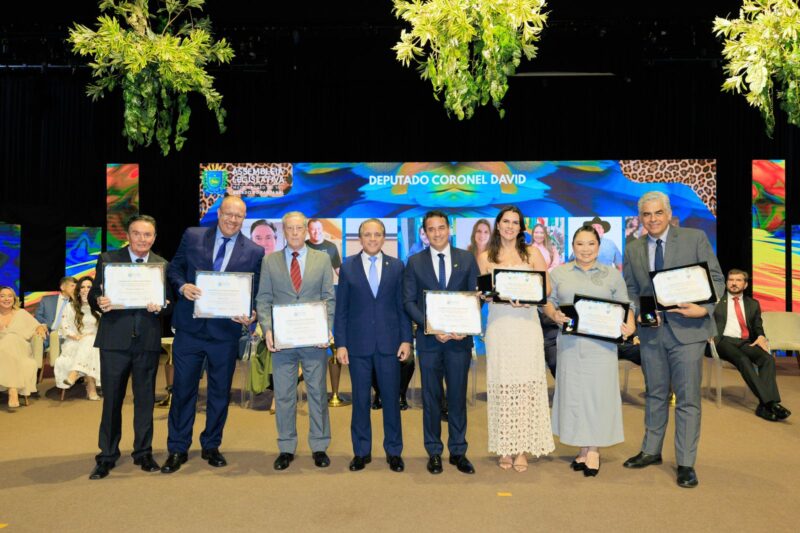 Coronel David entrega Título de Cidadão e Comenda do Mérito à personalidades e líderes que impulsionam Mato Grosso do Sul