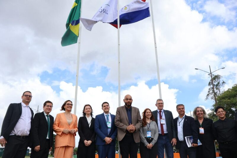 Senador Nelsinho Trad lidera reunião histórica na fronteira e propõe retomada do diálogo entre Brasil e Paraguai