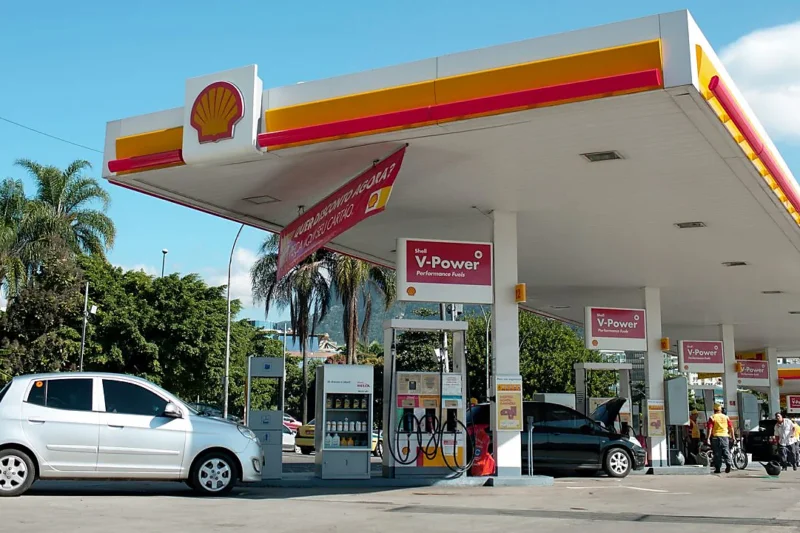 Shell na mira: postos ligados ao PCC revelam elo entre gigante dos combustíveis e o crime organizado