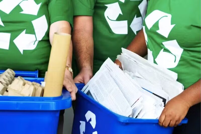 Os brasileiros 60+ são os que mais reciclam, aponta pesquisa do Sindiplast/Nexus