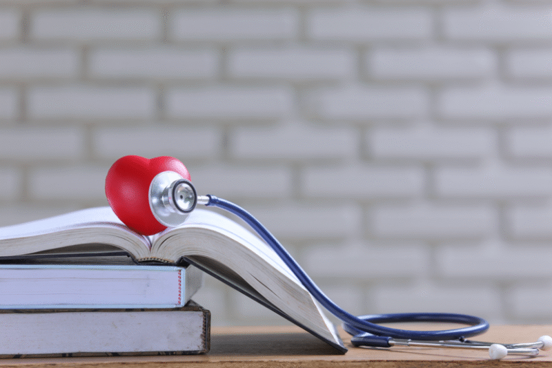 Uniderp abre inscrições para graduação em Medicina