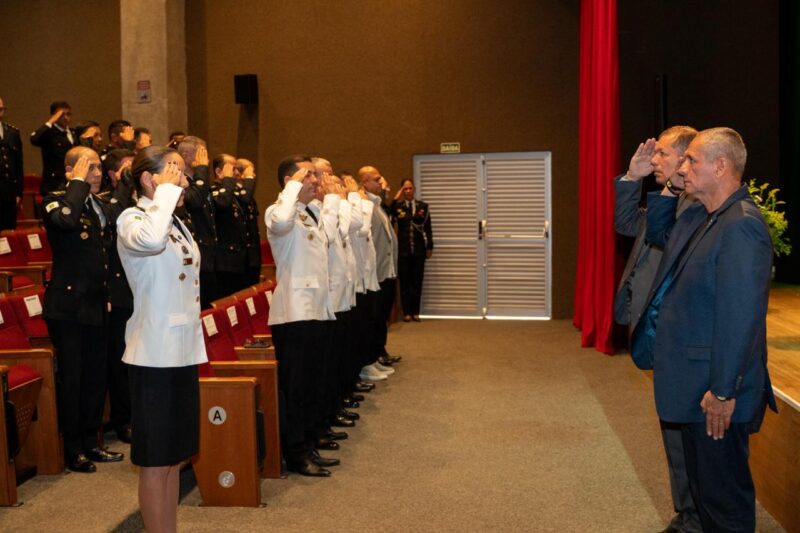 Medalha Cruz de Sangue reconhece policiais militares feridos em serviço no DF