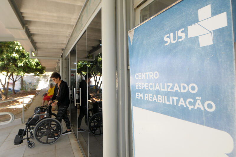 Rede pública do DF amplia apoio a pacientes ostomizados com cuidados especializados