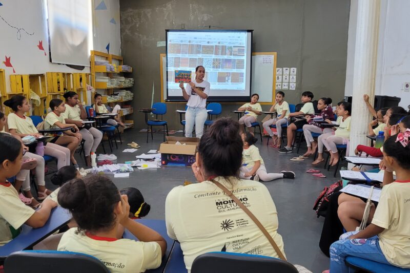 Moinho Cultural reforça Mês da Consciência Negra com livro autoral e cartilha de educação antirracista