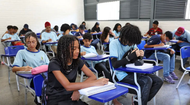 Pé-de-Meia paga 9ª parcela para nascidos em maio e junho