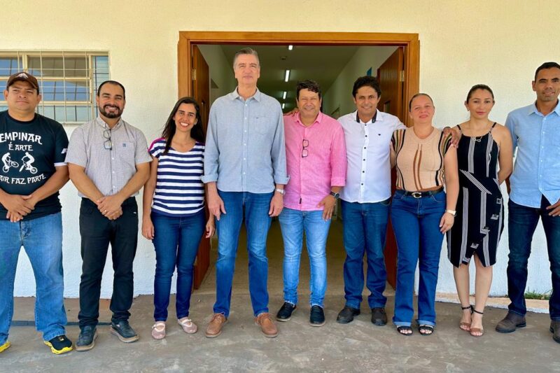 Prefeito Celso Abrantes recebe deputado federal Dagoberto Nogueira e juntos destacam investimentos e parceria por Bandeirantes em entrevista ao “Bronca do Eli”