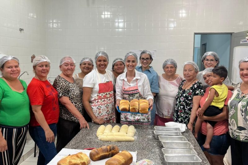 Projeto “Pão na Mesa”, idealizado por Gianni Nogueira, incentiva mulheres do Parque do Lago ao empreendedorismo