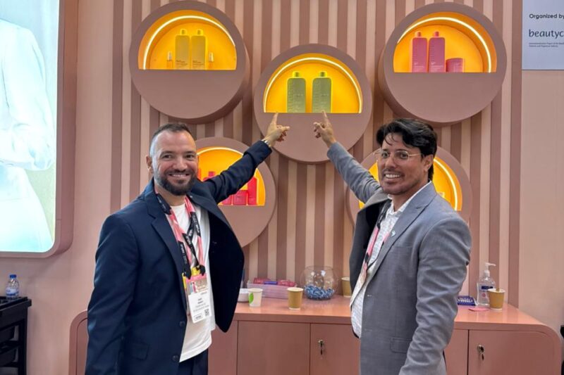 Marca goiana de cosméticos expande exportação ao Oriente Médio durante feira em Dubai