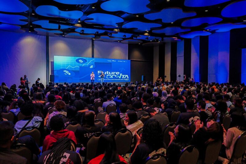 Workshop “Futuro em Conta” reúne mais de 500 jovens e reforça educação financeira no DF