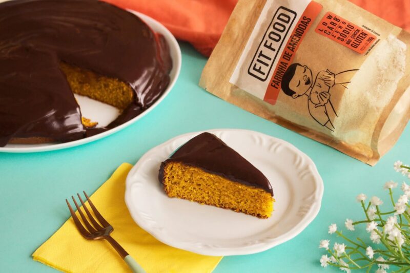 Bolo de Cenoura Sem Glúten: sabor caseiro, leveza e praticidade para o dia a dia
