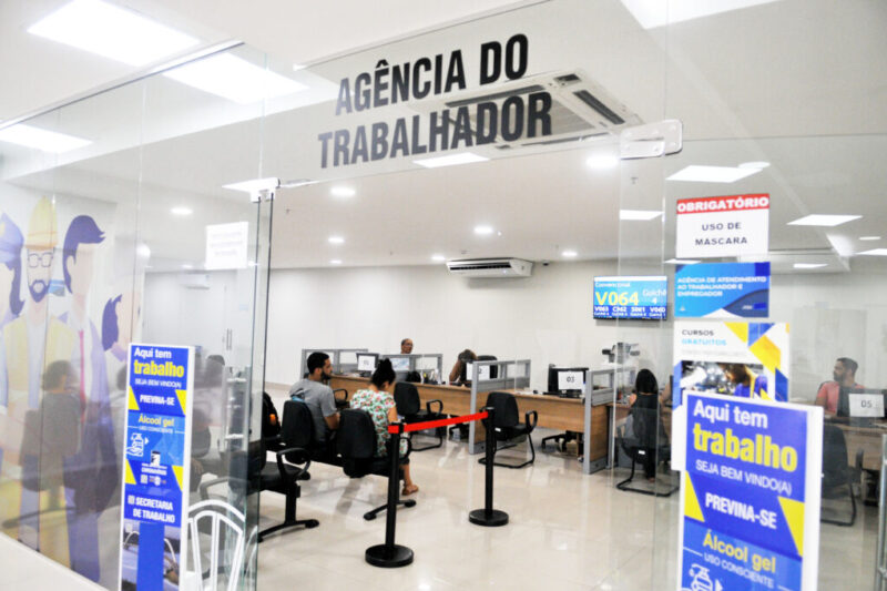Agências do Trabalhador oferecem 435 vagas no DF nesta segunda, com salários de até R$ 3,2 mil
