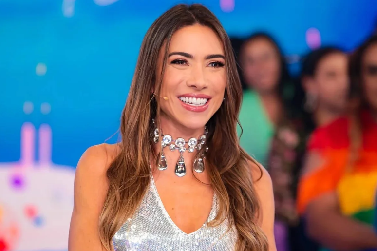 Patrícia Abravanel surpreende plateia ao abaixar as calças durante o Programa Silvio Santos