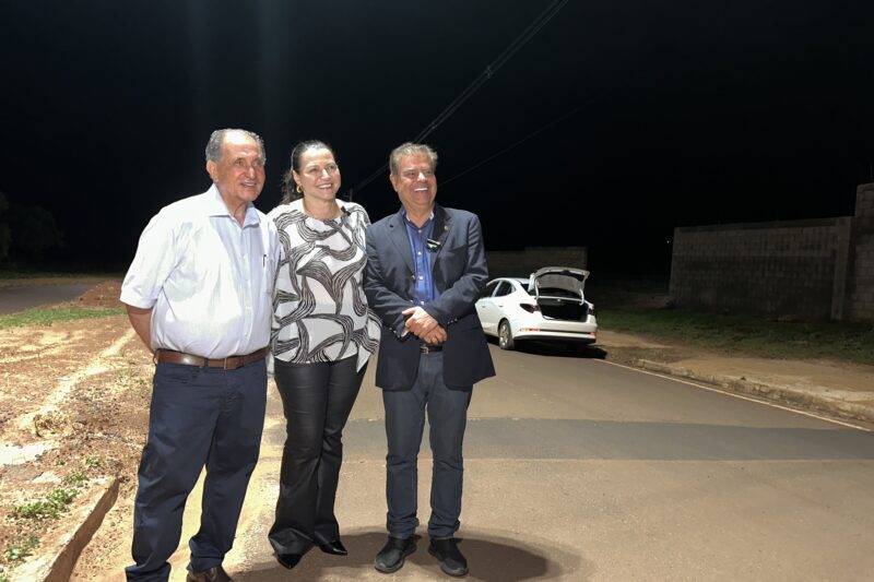 Caarapó recebe iluminação 100% LED em praças e avenidas após parceria entre prefeitura e senador