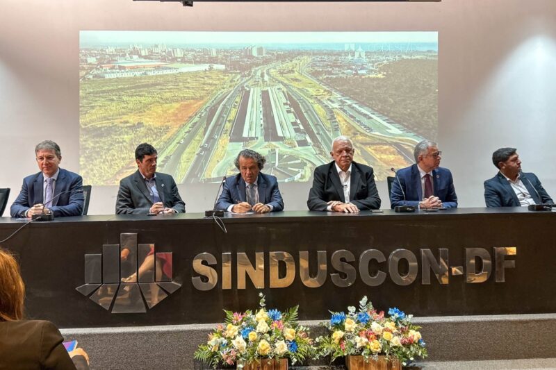 GDF apresenta avanços em saúde, educação, mobilidade e infraestrutura durante reunião com o Codese-DF