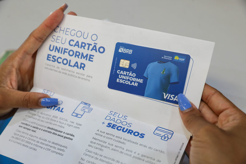 Cartão Uniforme Escolar garante autonomia e agilidade a estudantes da rede pública do DF