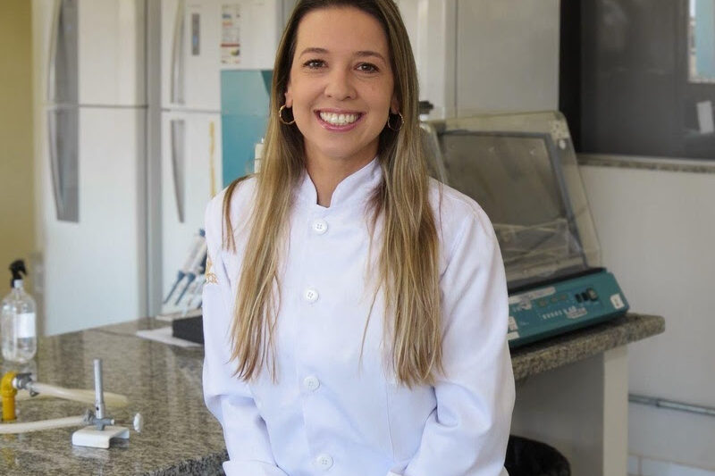 Professora da UFGD vence prêmio Para Mulheres na Ciência com estudo sobre resistência de fungos em áreas degradadas do Pantanal