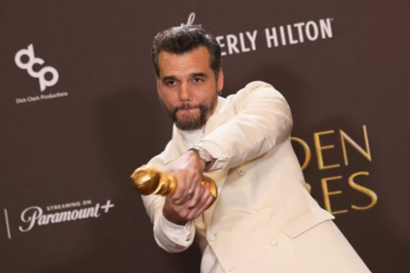 “Traumas” e “valores”: Wagner Moura celebra vitória histórica no Globo de Ouro