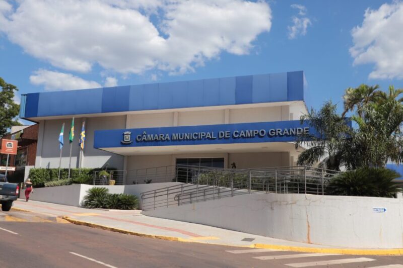 Durante o recesso, Câmara precisa de 15 votos para derrubar veto a projeto que altera taxa do lixo em Campo Grande