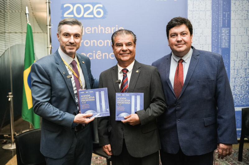 Confea/Crea reconhece Nelsinho Trad por atuação em acordo do Mercosul e defesa da engenharia