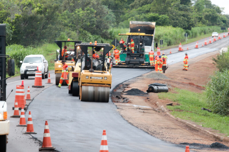 BR-163/MS tem obras, desvios e pare-e-siga nesta quarta; motoristas devem redobrar atenção