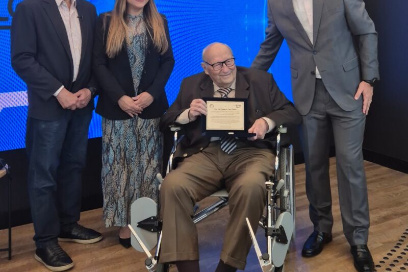 Ives Gandra Martins é homenageado nos 20 anos da EPD e estreia talk show jurídico