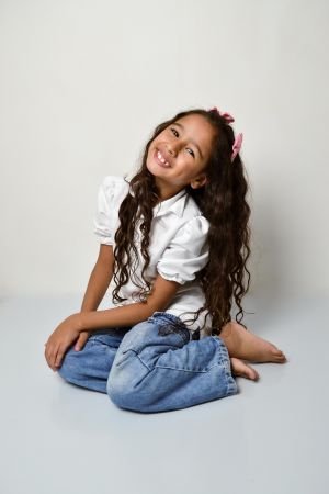 De dancinhas ao estrelato global: brasileira de 8 anos viraliza com “Six Seven” e conquista milhões nas redes