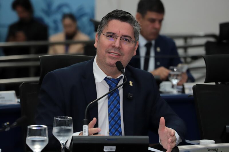 Dr. Victor Rocha defende debate sobre cuidados paliativos e destaca avanços no tratamento contra o câncer em Campo Grande