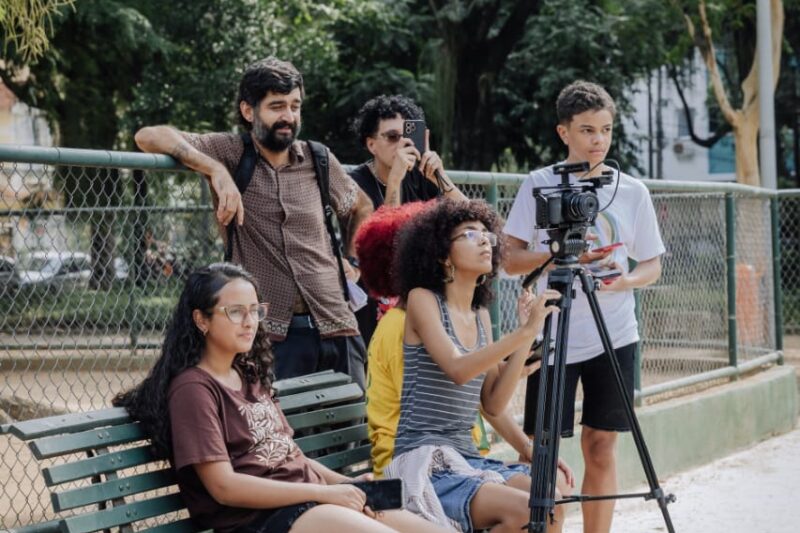 Alunas de escola pública do Rio representam o Brasil em festival internacional de cinema na Alemanha