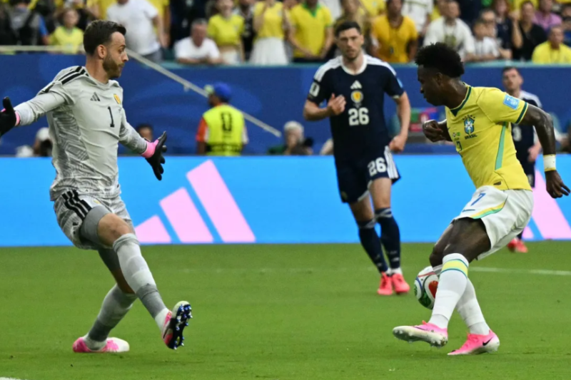 Vini Jr. brilha com dois gols, Brasil vence a Escócia por 3 a 0 e avança em 1º no Grupo C