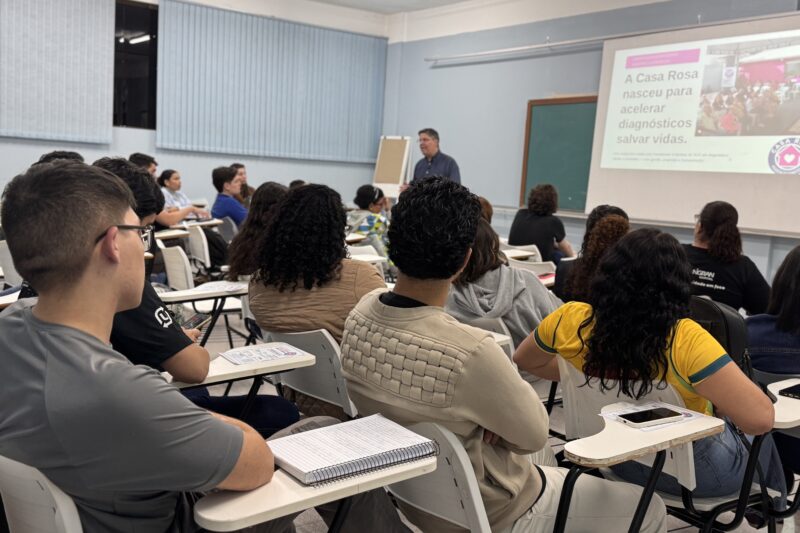Casa Rosa vira referência em congresso acadêmico e inspira futuros profissionais da saúde em Campo Grande