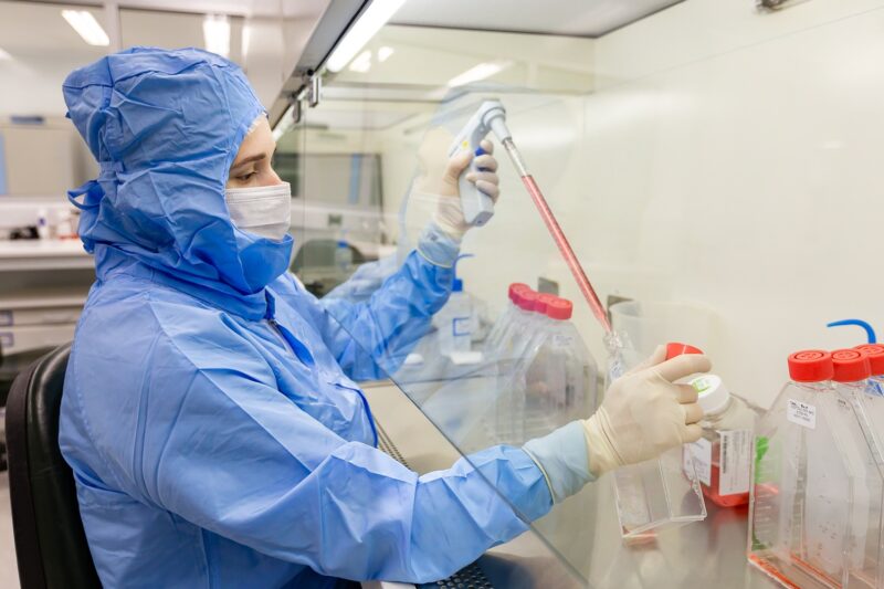 Pesquisa brasileira com células-tronco busca nova alternativa para complicação grave após transplante de medula óssea