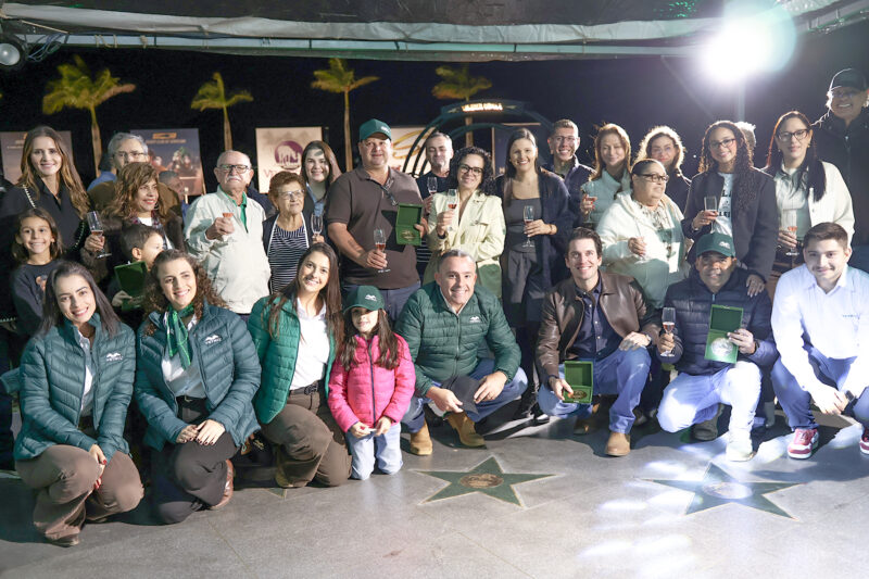 Vetnil homenageia destaques do turfe na 15ª edição da Calçada da Fama do Jockey Club de Sorocaba