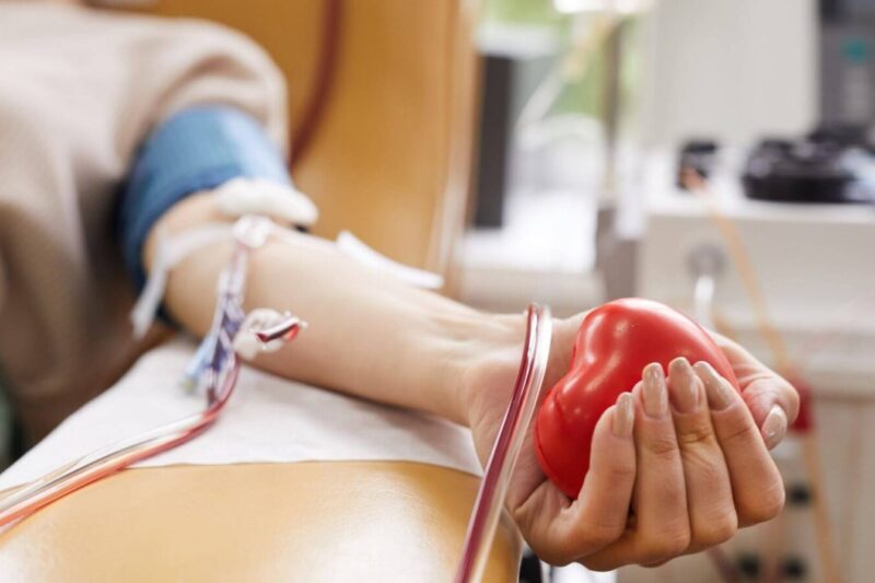 Menos de 2% dos brasileiros doam sangue e especialistas alertam para risco de desabastecimento