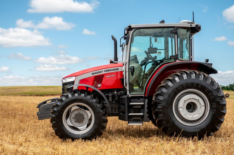 Massey Ferguson apresenta novos tratores e plataforma digital na Agroactiva 2026