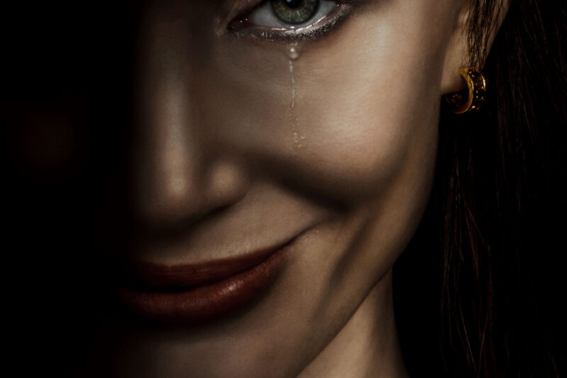 Universal Pictures divulga trailer de ‘Outra Mamãe’, novo terror produzido por James Wan