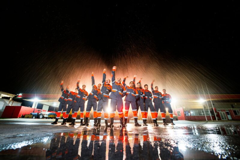 Grupo Med+ abre mais de 80 vagas para bombeiros civis e supervisores com salários de até R$ 5 mil