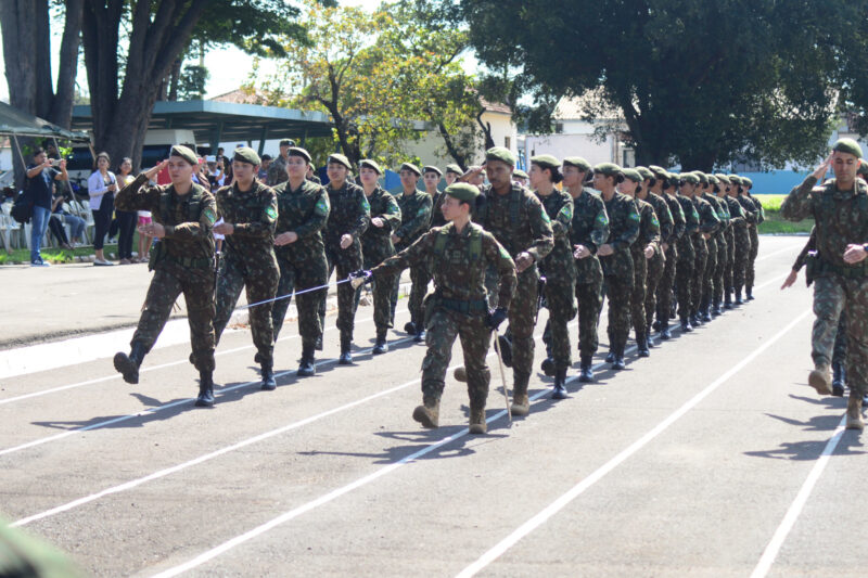 Juramento à Bandeira reúne 406 soldados no Forte Pantanal