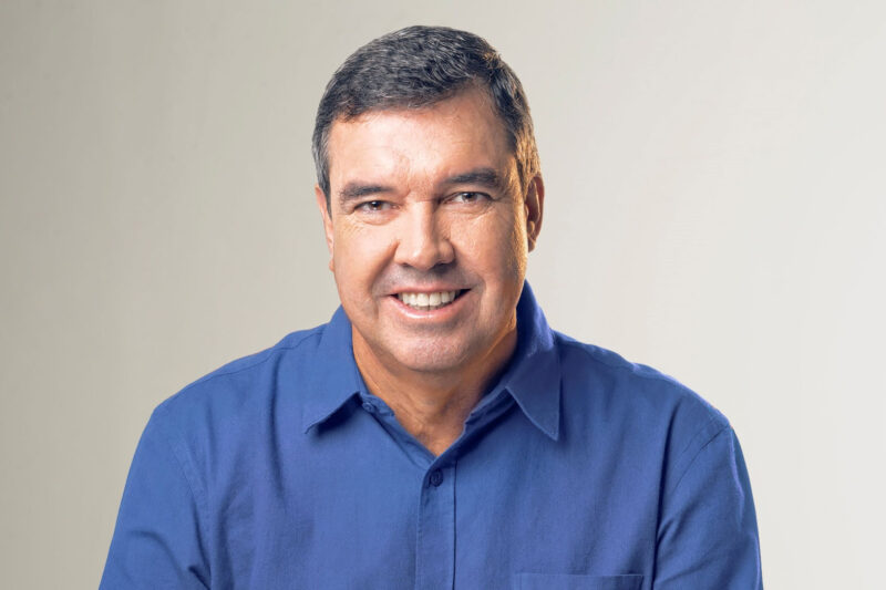 Eduardo Riedel tem reunião política nesta segunda-feira em Campo Grande